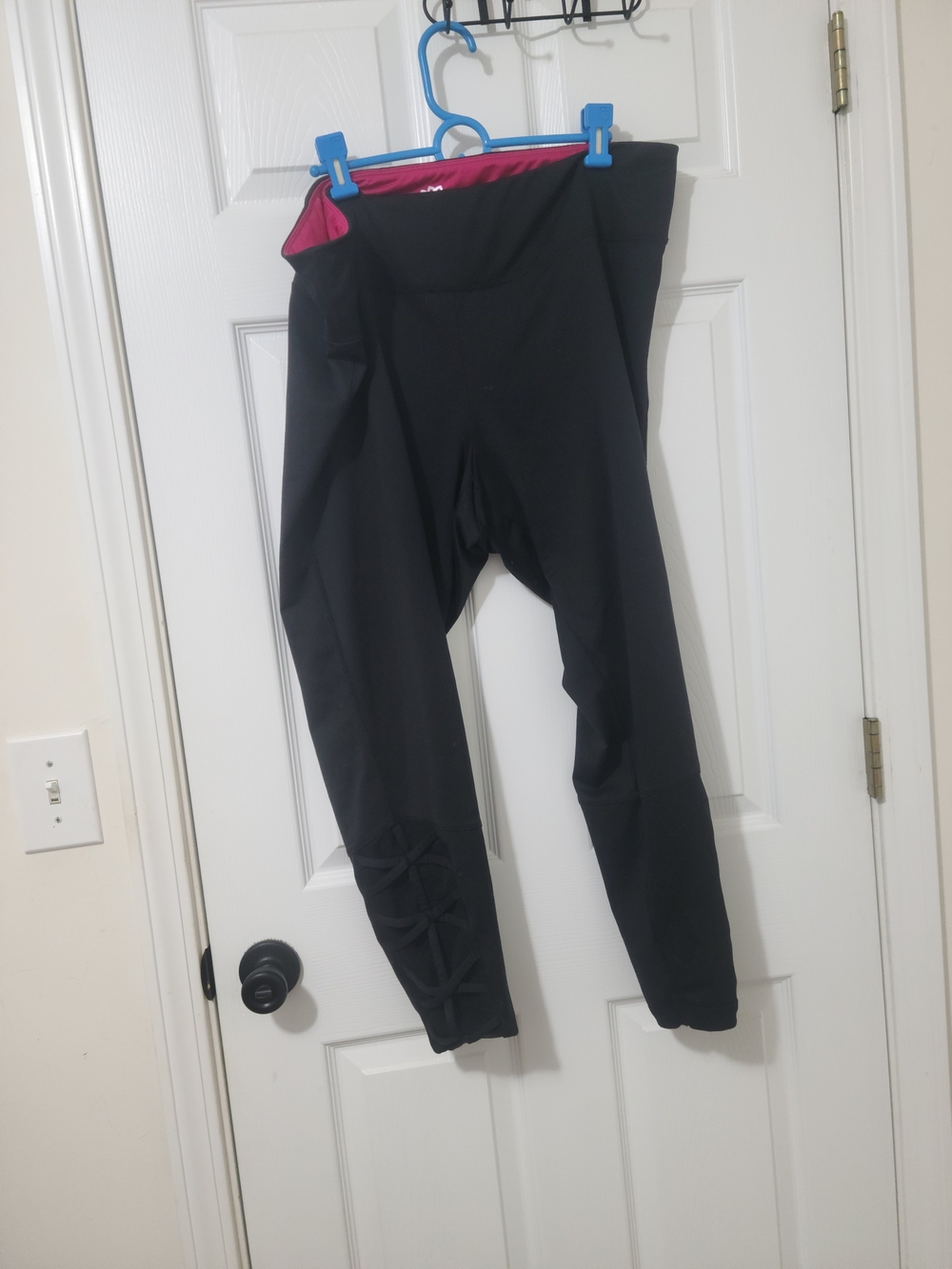 Black Active Leggings with Pink Waistband